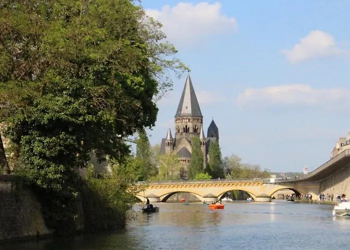 Appartamento Appartement spa privatif et cinéma centre ville Metz